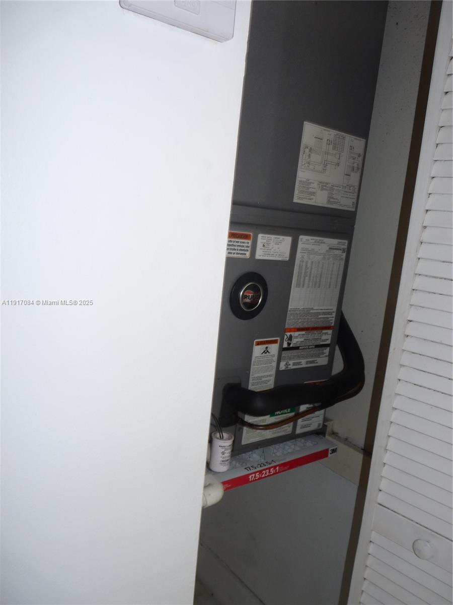 PROMENADE AT KENDALE LAKE - Residential Lease