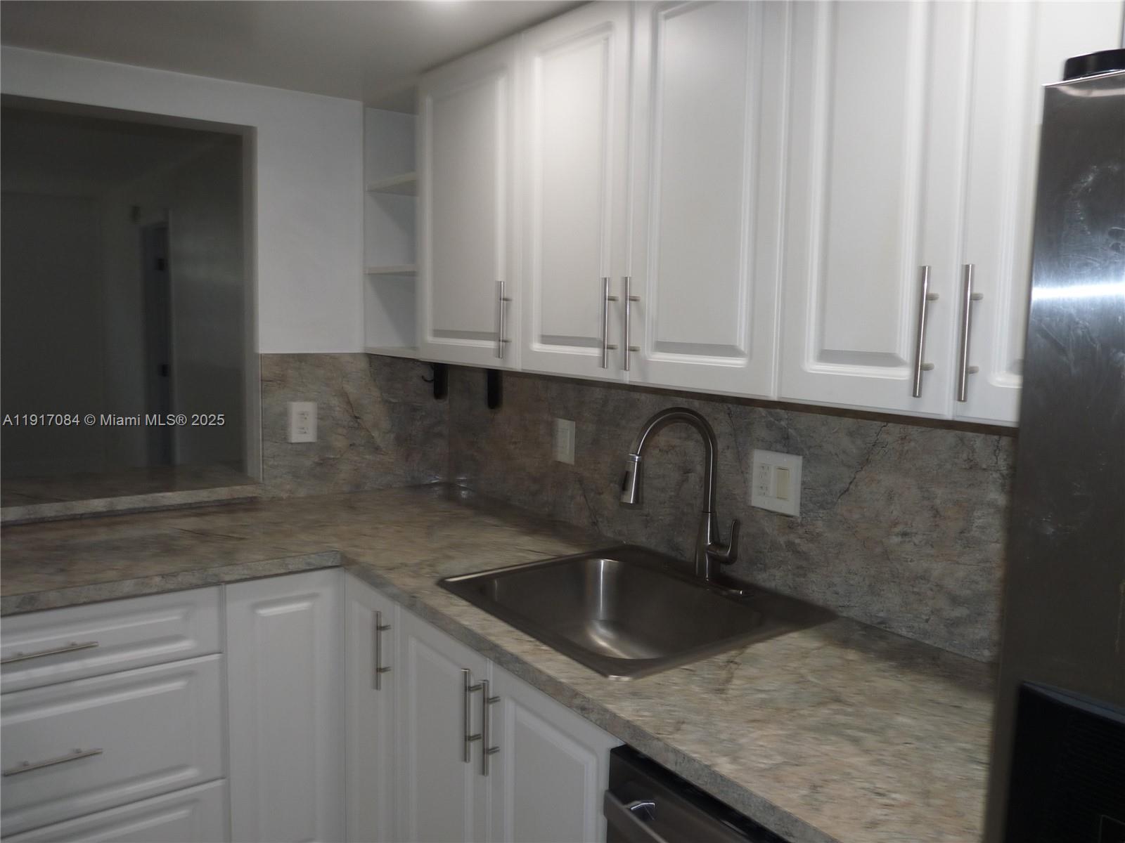 PROMENADE AT KENDALE LAKE - Residential Lease