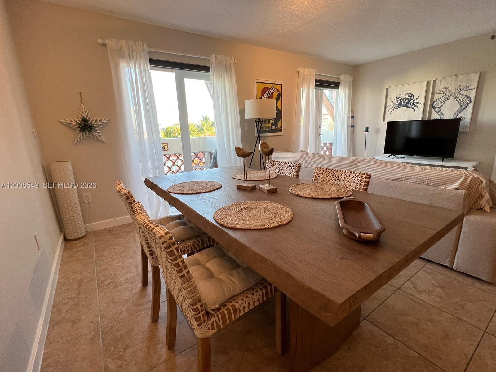 227 Michigan Ave 502