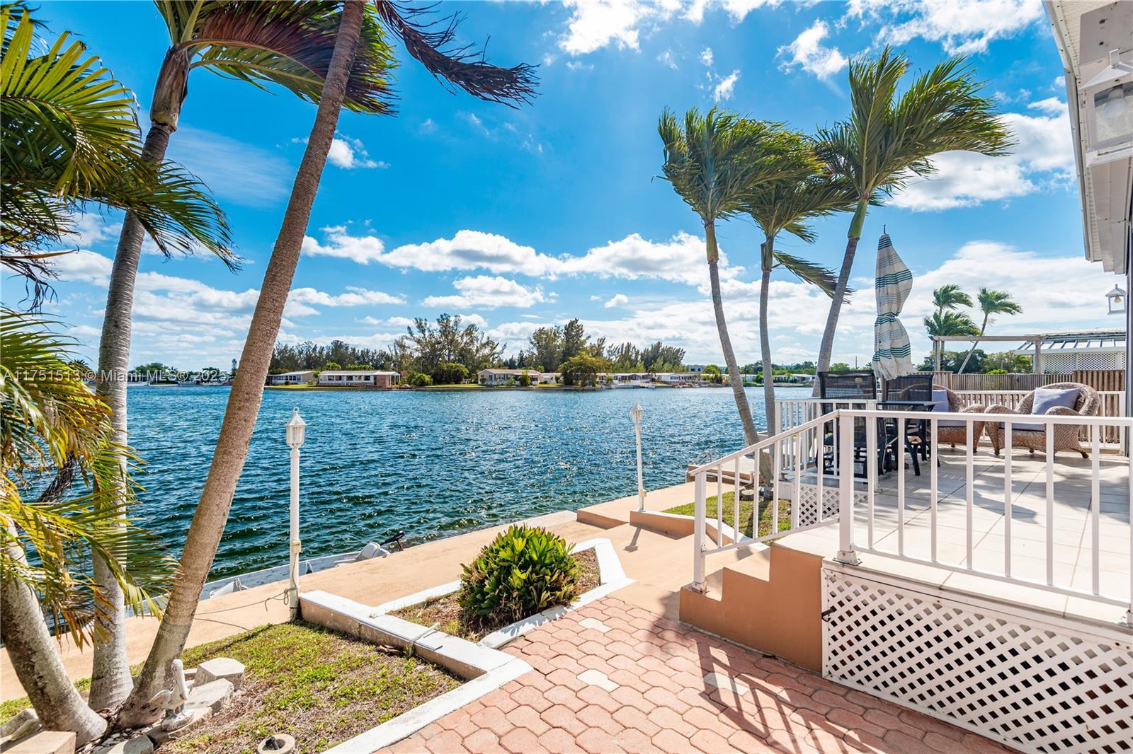 Property for Sale at 5624 Lagoon Dr, Dania Beach, Miami-Dade County, Florida - Bedrooms: 2 
Bathrooms: 2  - $379,900