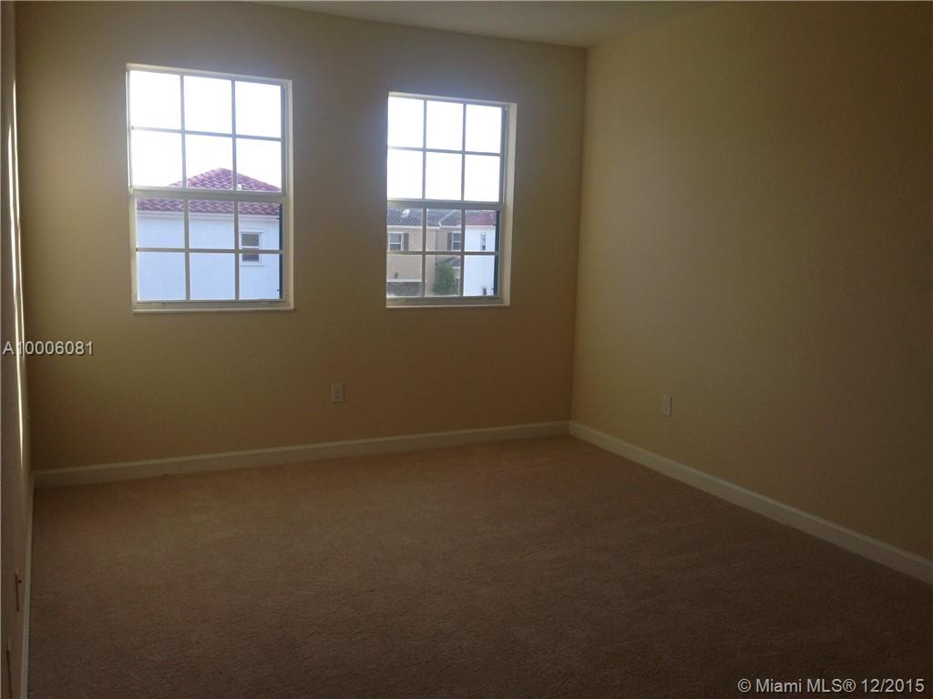 KENDALL SQUARE - Residential Lease