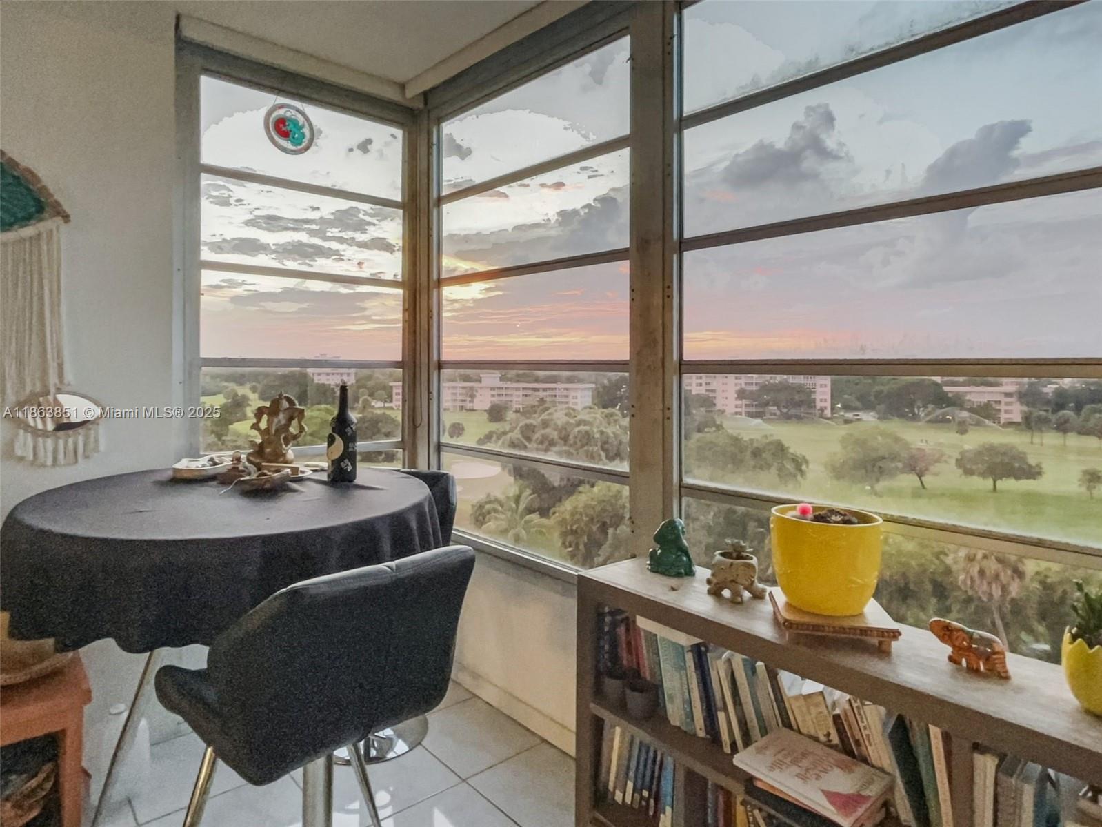 NO 21 PALM-AIRE COUNTRY C - Residential Lease