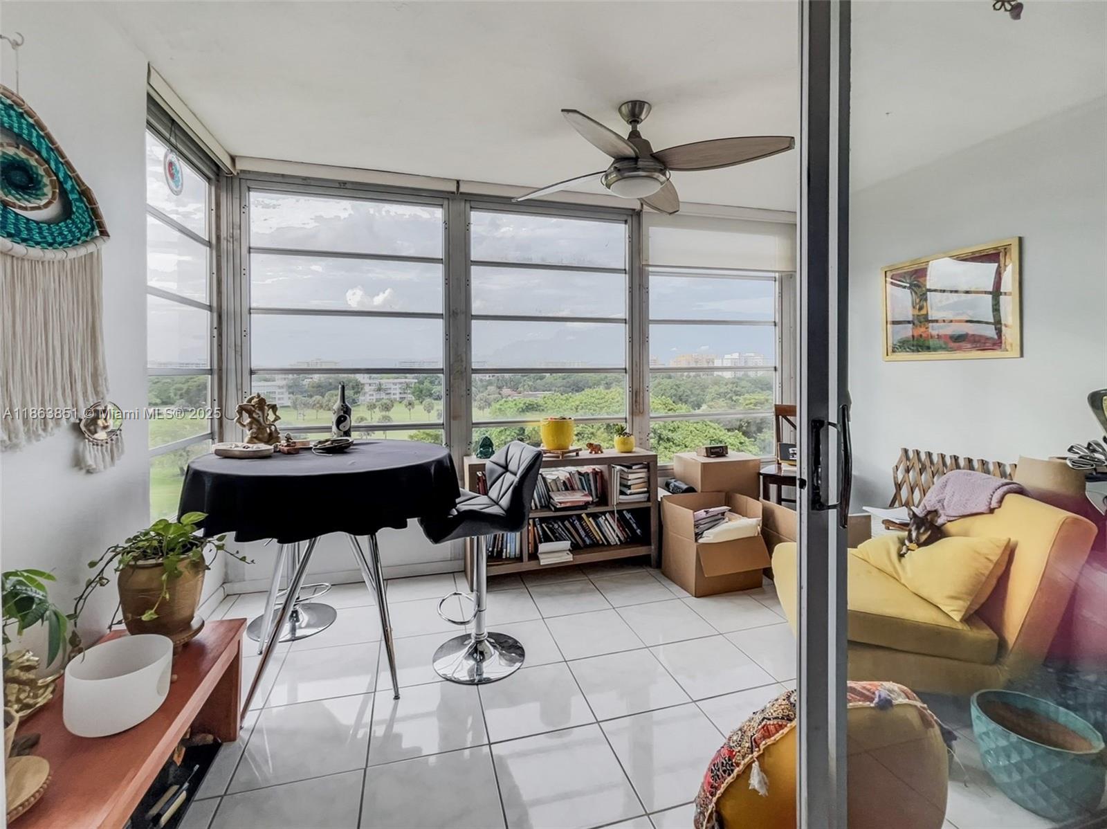 NO 21 PALM-AIRE COUNTRY C - Residential Lease