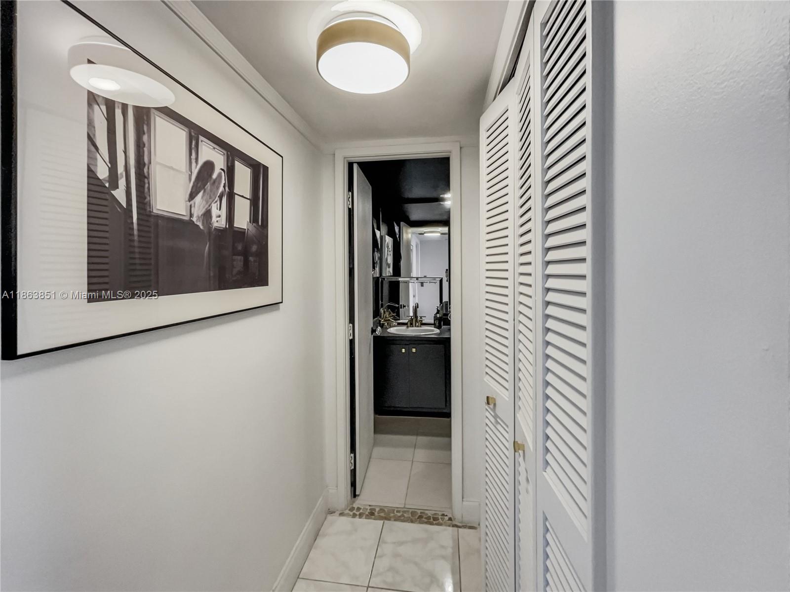 NO 21 PALM-AIRE COUNTRY C - Residential Lease