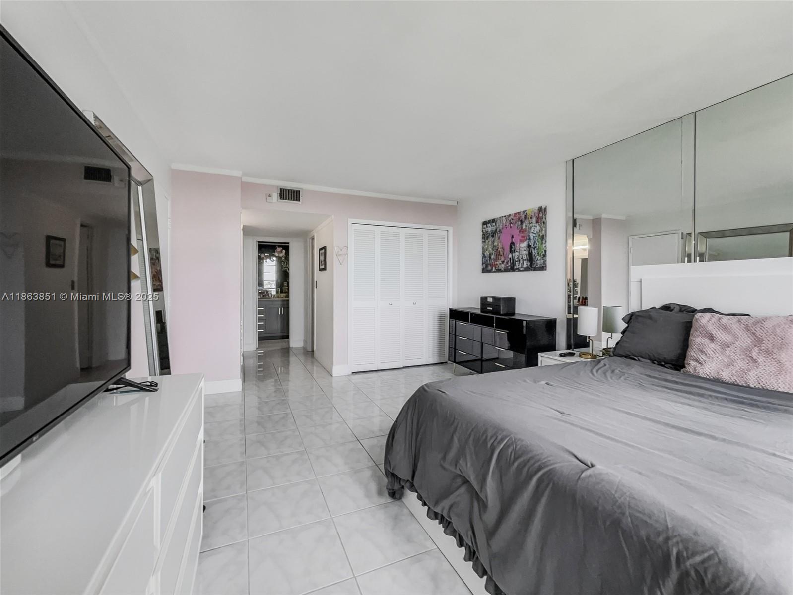 NO 21 PALM-AIRE COUNTRY C - Residential Lease