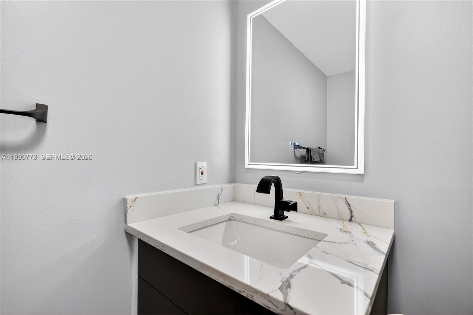 ISLANDER CO-OP - Residential