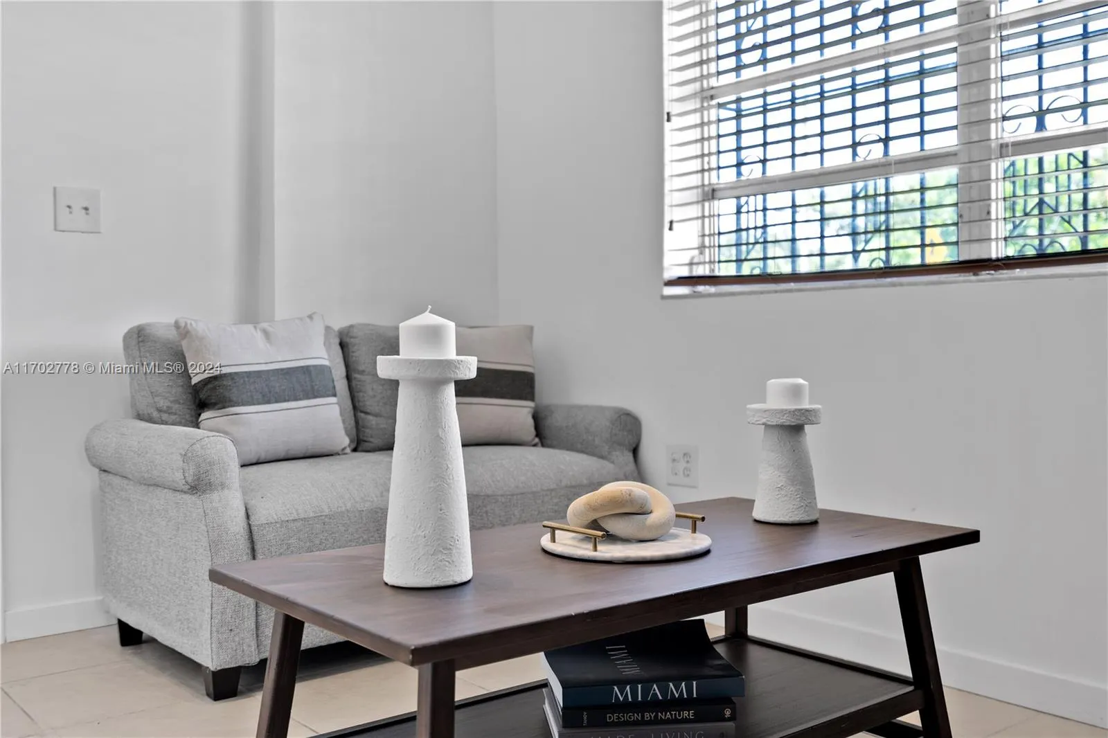 Miami, Florida 33145, United States, 2 Bedrooms Bedrooms, ,1 BathroomBathrooms,Residential,Active,29109