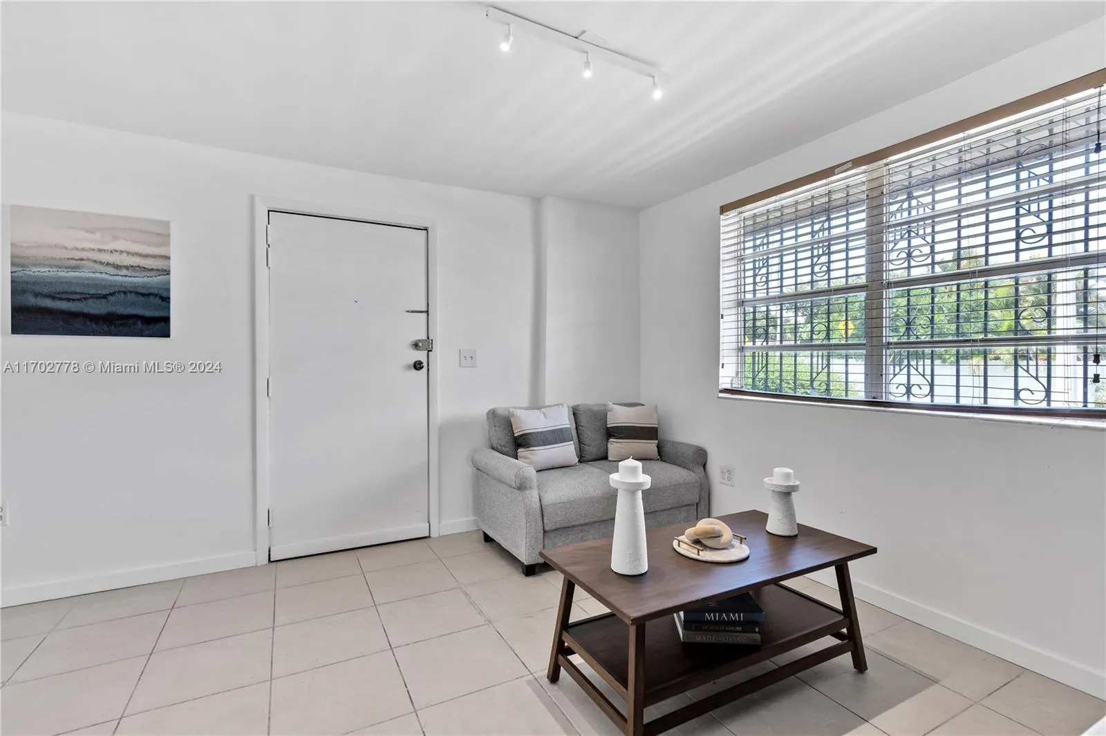 Miami, Florida 33145, United States, 2 Bedrooms Bedrooms, ,1 BathroomBathrooms,Residential,Active,29109