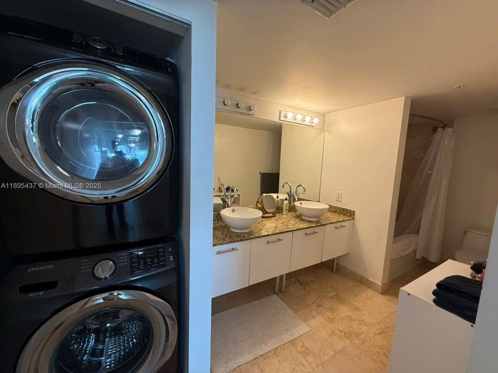 BRICKELL ON THE RIVER S T - Residential Lease