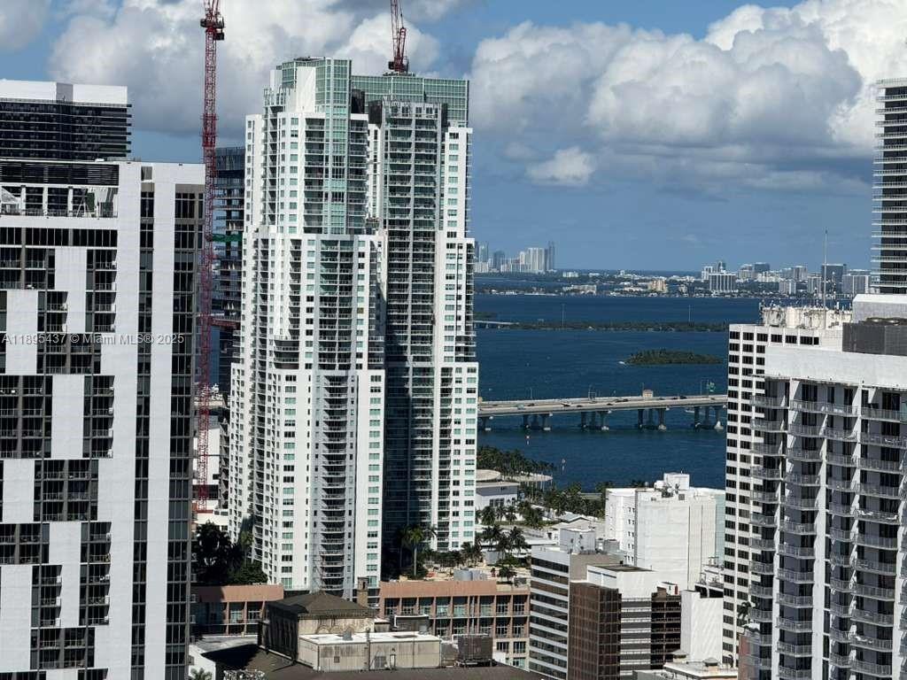 BRICKELL ON THE RIVER S T - Residential Lease