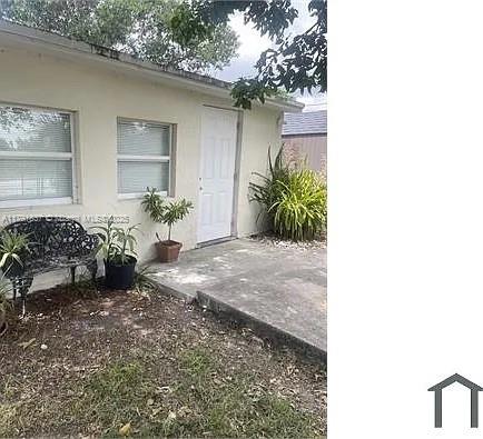 Rental Property at 11780 Sw 213th St 11780, Miami, Broward County, Florida - Bedrooms: 3 
Bathrooms: 1  - $2,400 MO.