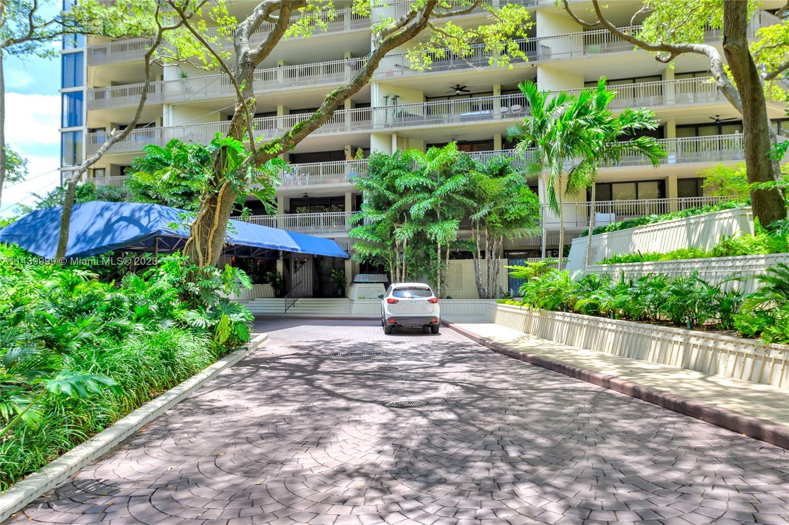 YACHT HARBOUR - Residential