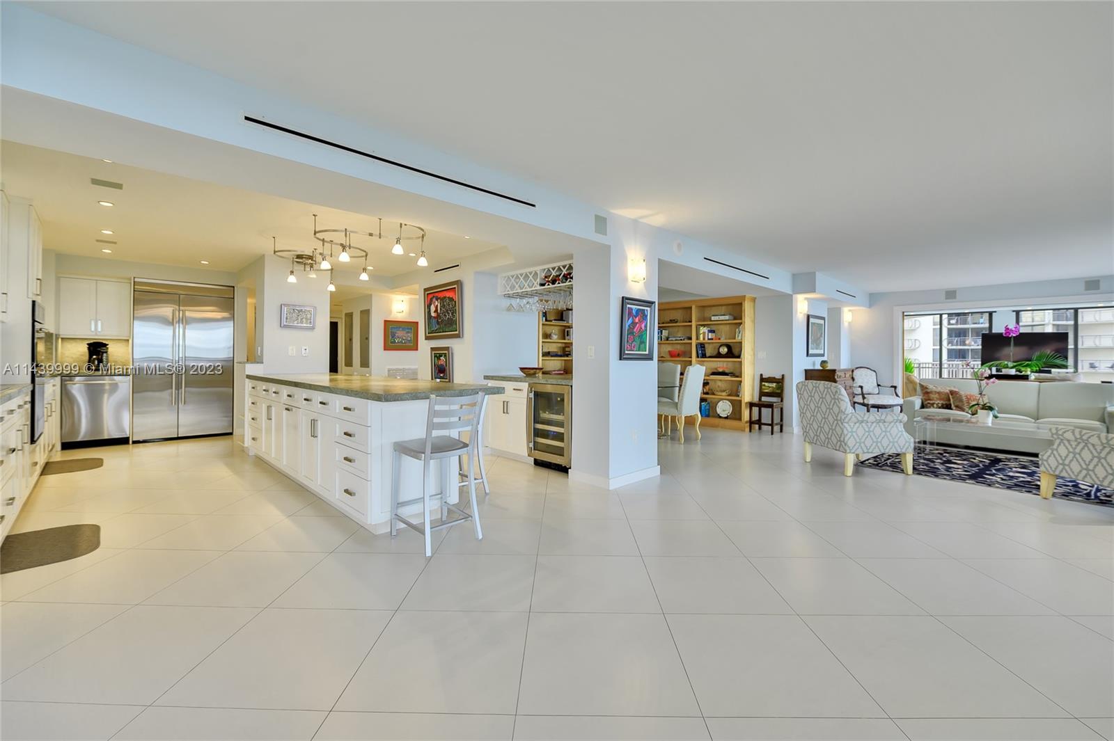 YACHT HARBOUR - Residential
