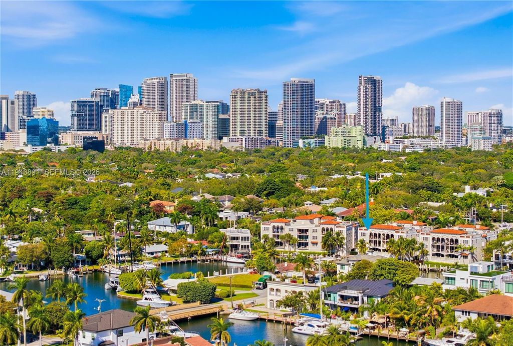 Photo of 1424 SE 12th St #2A, Fort Lauderdale, FL 33316 (MLS # A11943891)