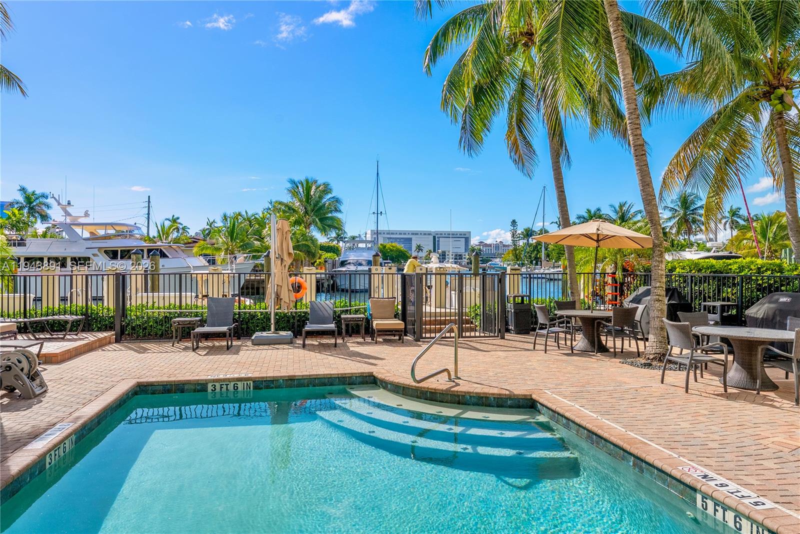 HEMINGWAY LANDINGS CONDO - Residential