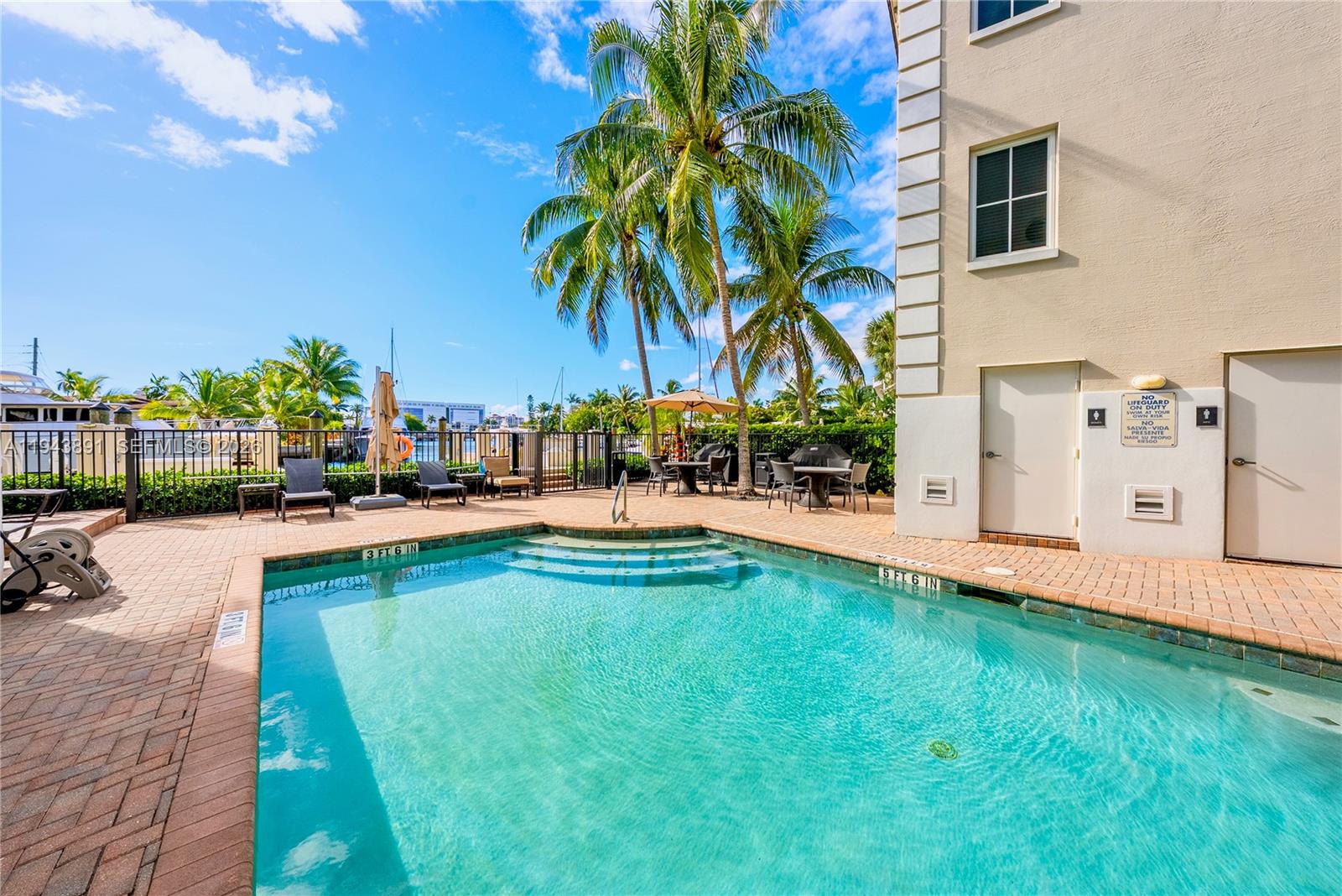 HEMINGWAY LANDINGS CONDO - Residential