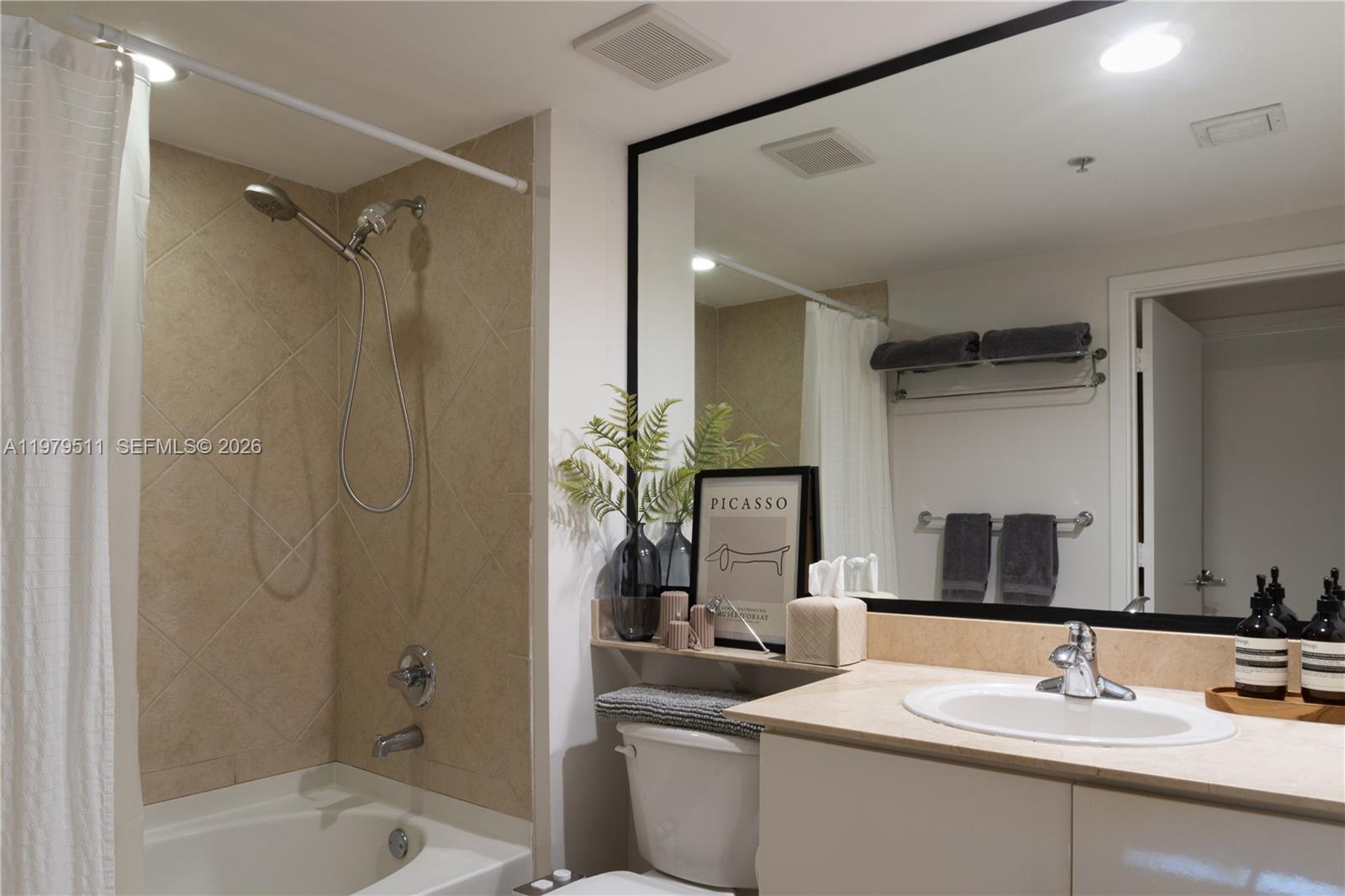 325 S Biscayne Blvd 2724