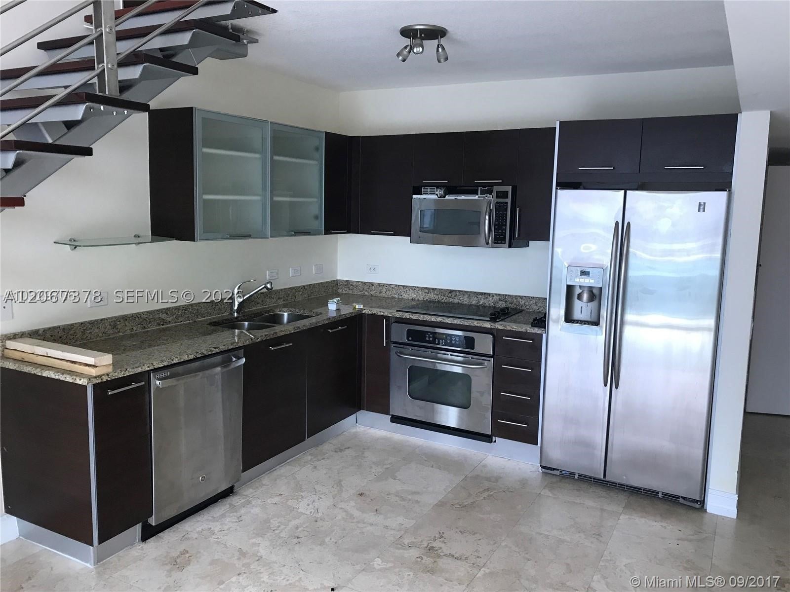 41 SE 5th St 1606