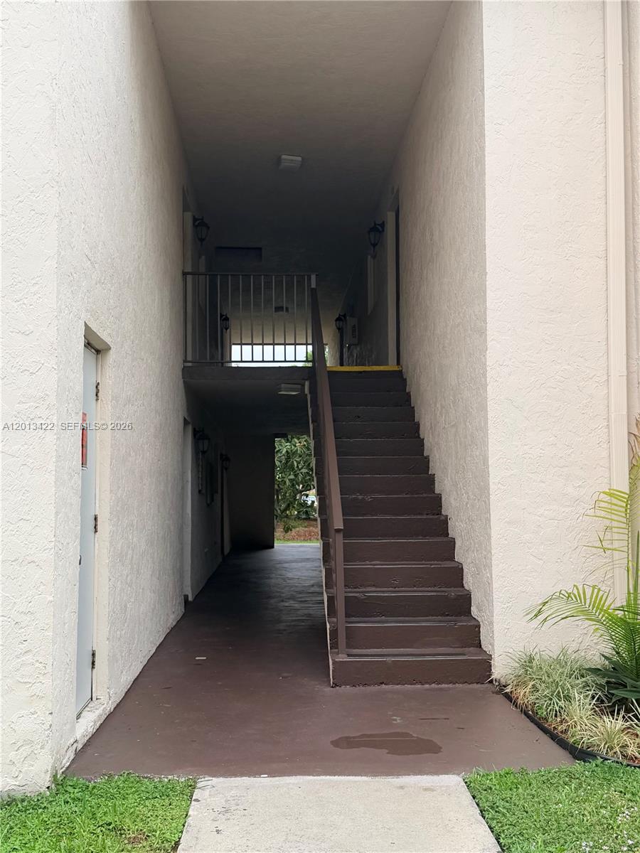 LAURELS AT MARGATE CONDO - Residential