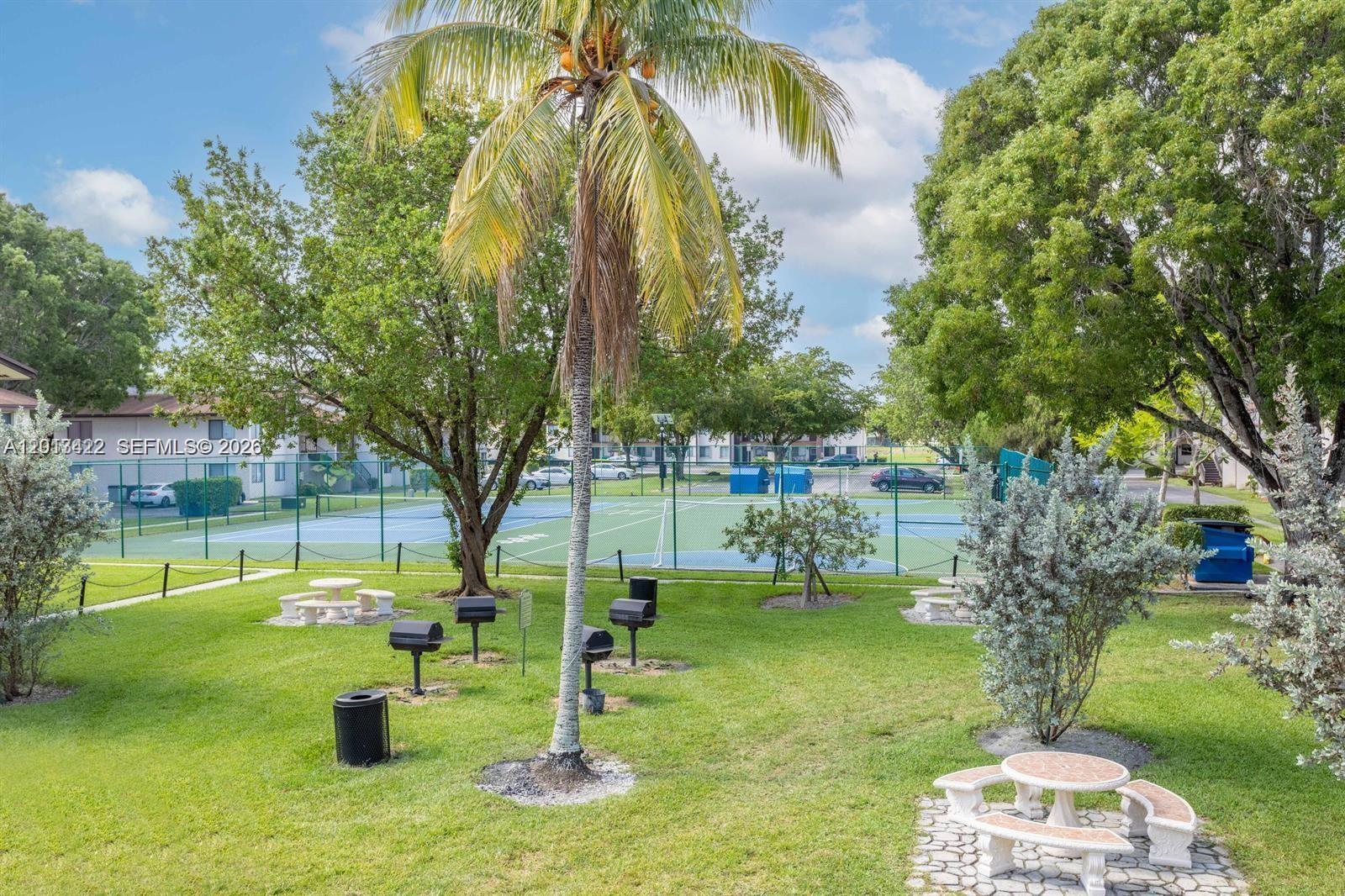 LAURELS AT MARGATE CONDO - Residential