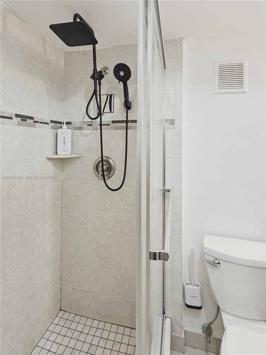 LAURELS AT MARGATE CONDO - Residential