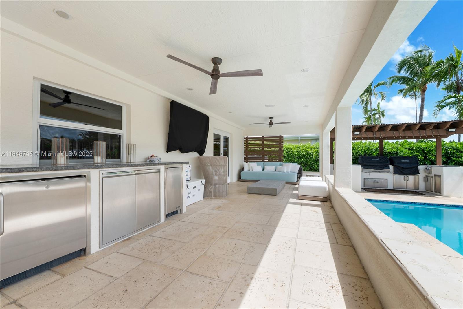 CORAL BAY SEC D - Residential Lease