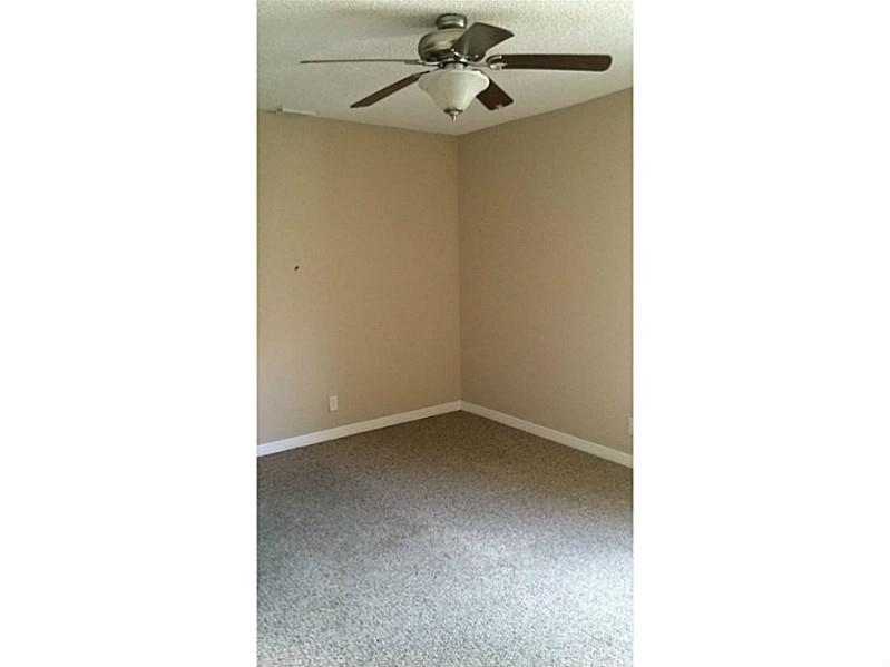 CORAL SPRINGS LAKES 68-12 - Residential