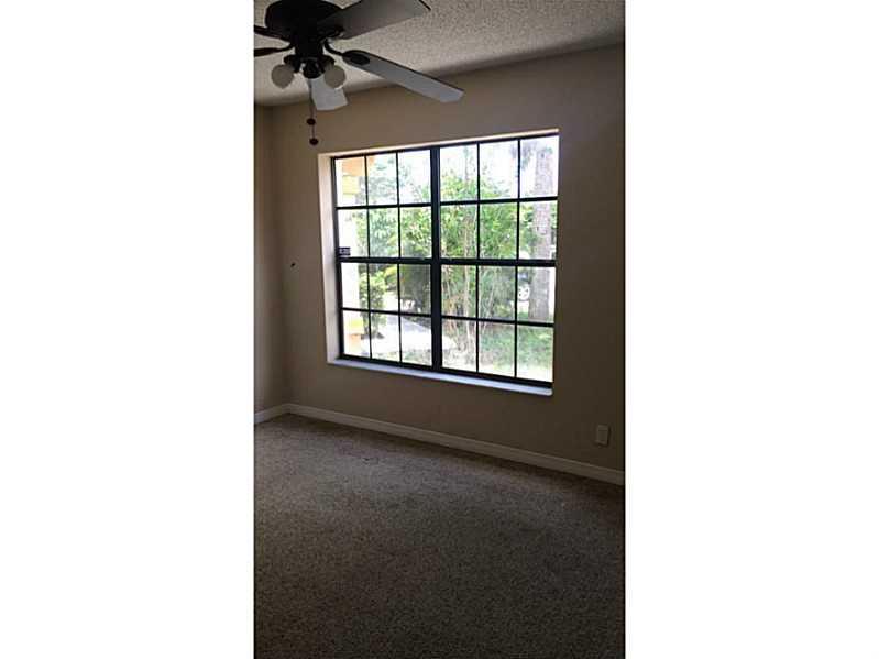 CORAL SPRINGS LAKES 68-12 - Residential