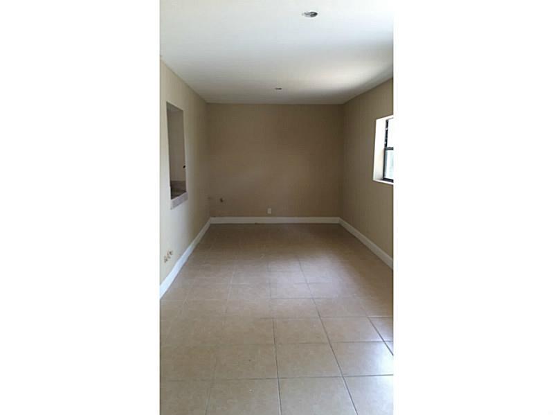 CORAL SPRINGS LAKES 68-12 - Residential