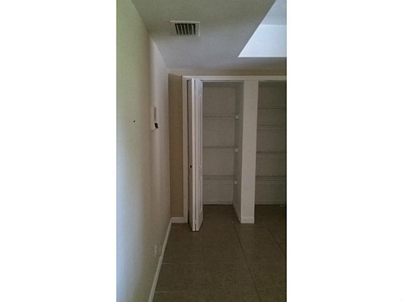 CORAL SPRINGS LAKES 68-12 - Residential