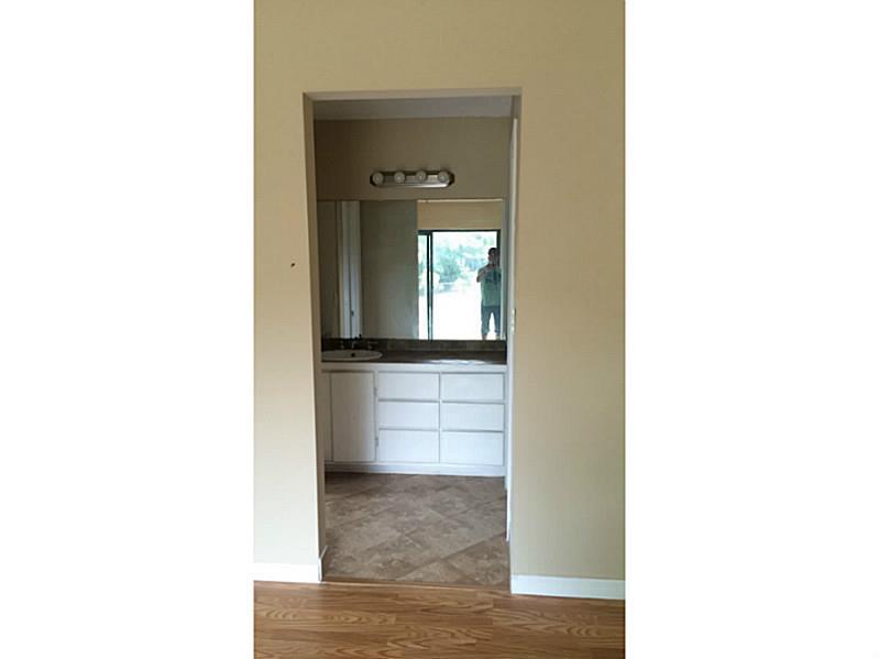 CORAL SPRINGS LAKES 68-12 - Residential