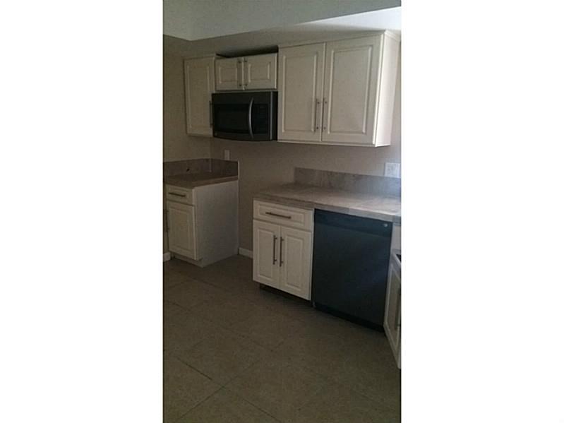 CORAL SPRINGS LAKES 68-12 - Residential