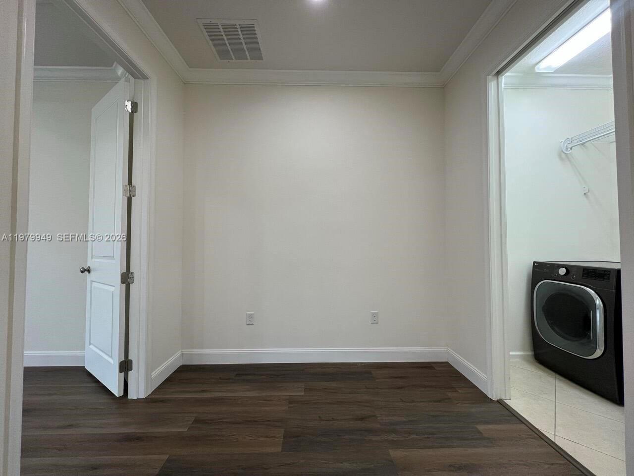 OAKLAND SAWGRASS EXPRESSW - Residential