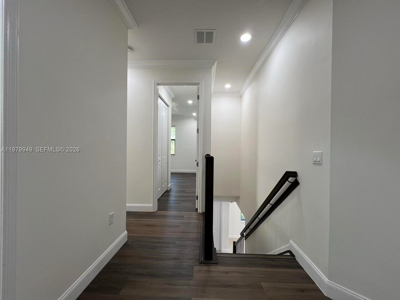 OAKLAND SAWGRASS EXPRESSW - Residential