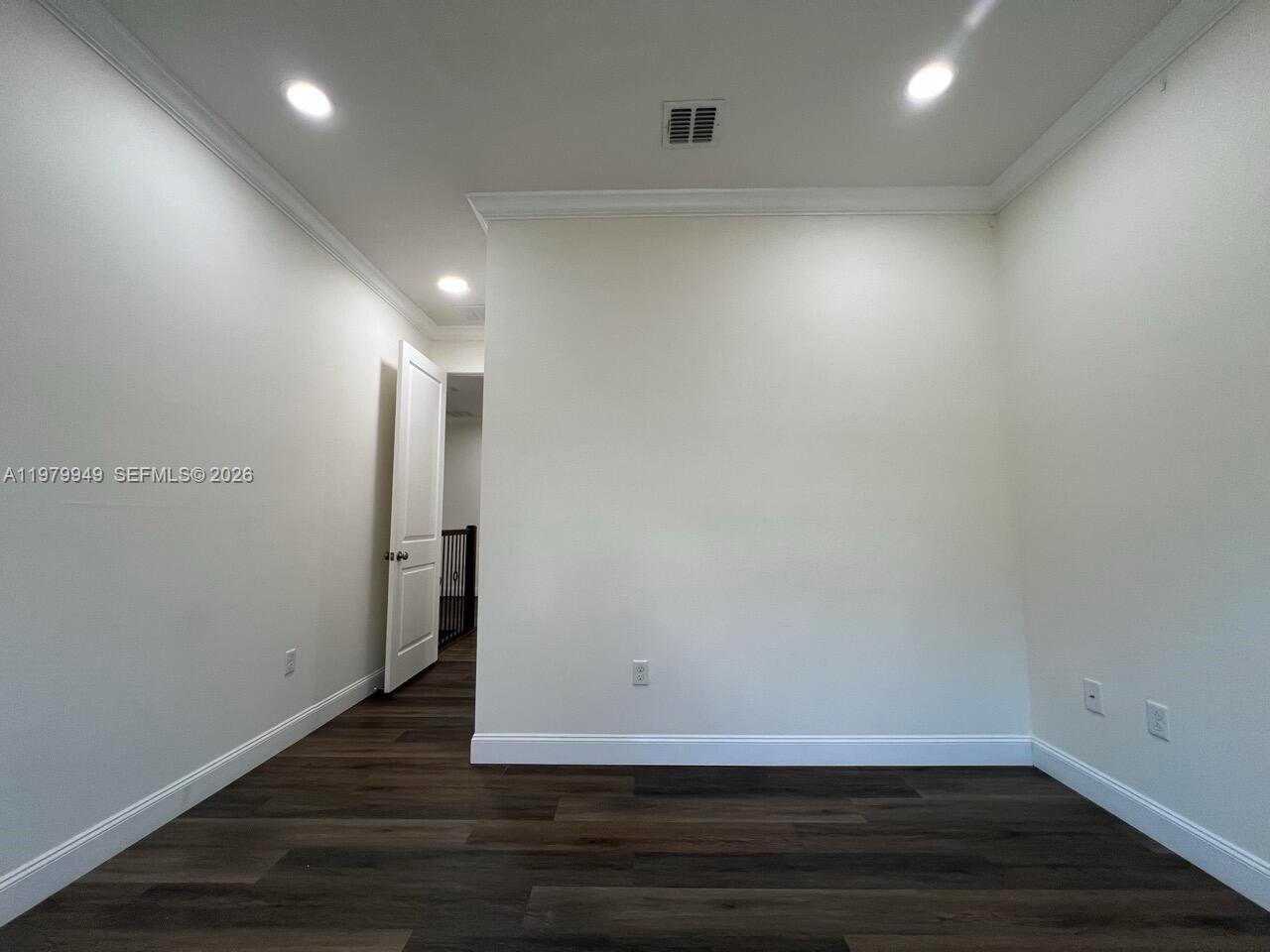 OAKLAND SAWGRASS EXPRESSW - Residential