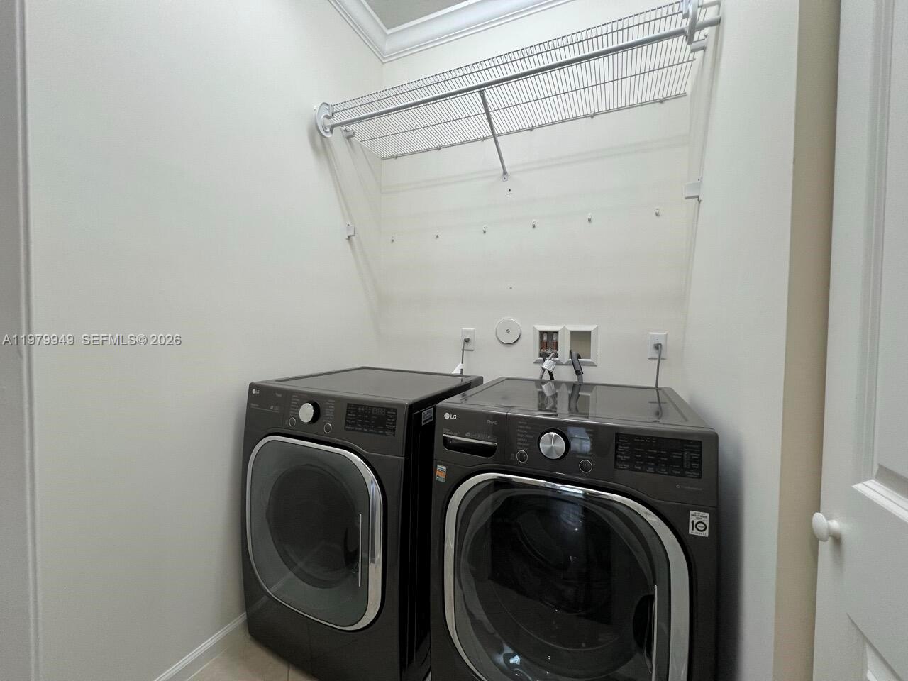 OAKLAND SAWGRASS EXPRESSW - Residential