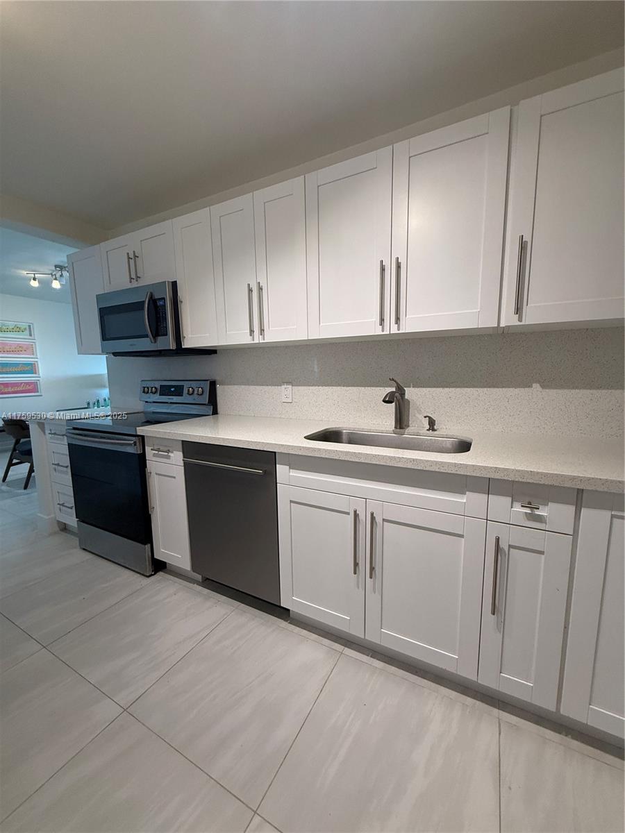 401 BLU OF NORTH BEACH CO - Residential