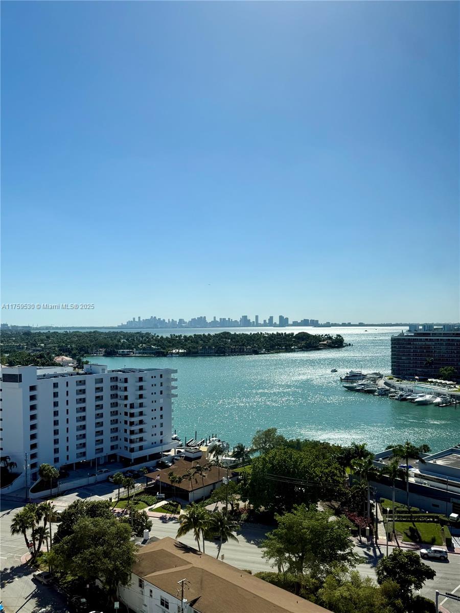 401 BLU OF NORTH BEACH CO - Residential