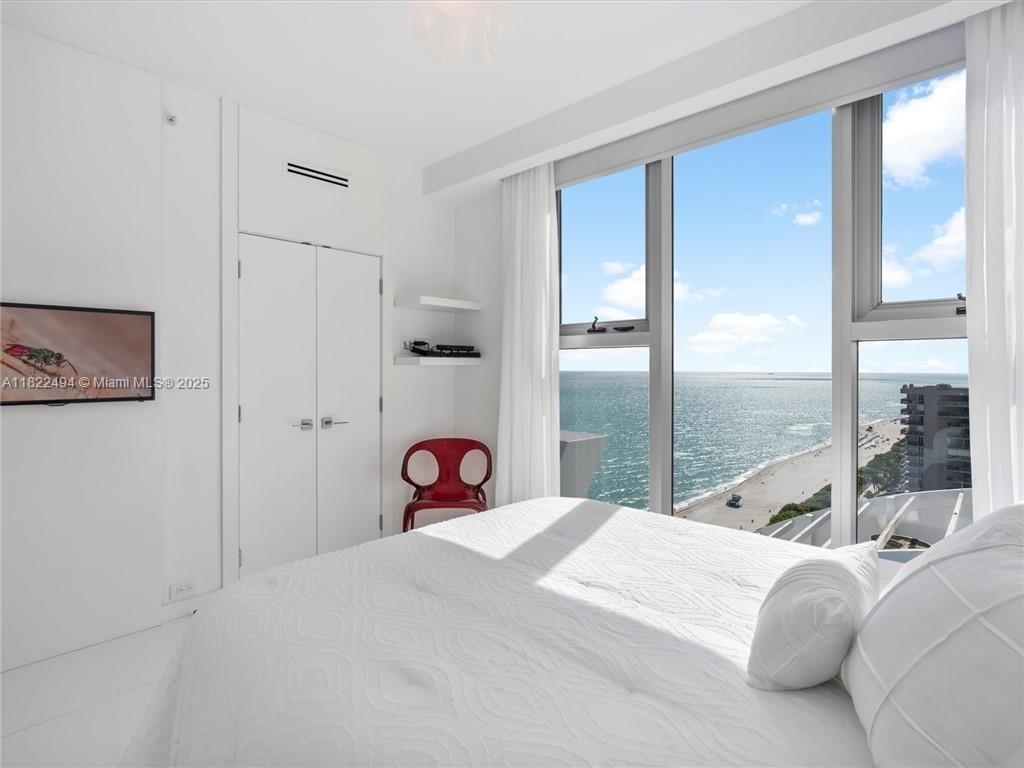 NORTH CARILLON BEACH COND - Residential Lease