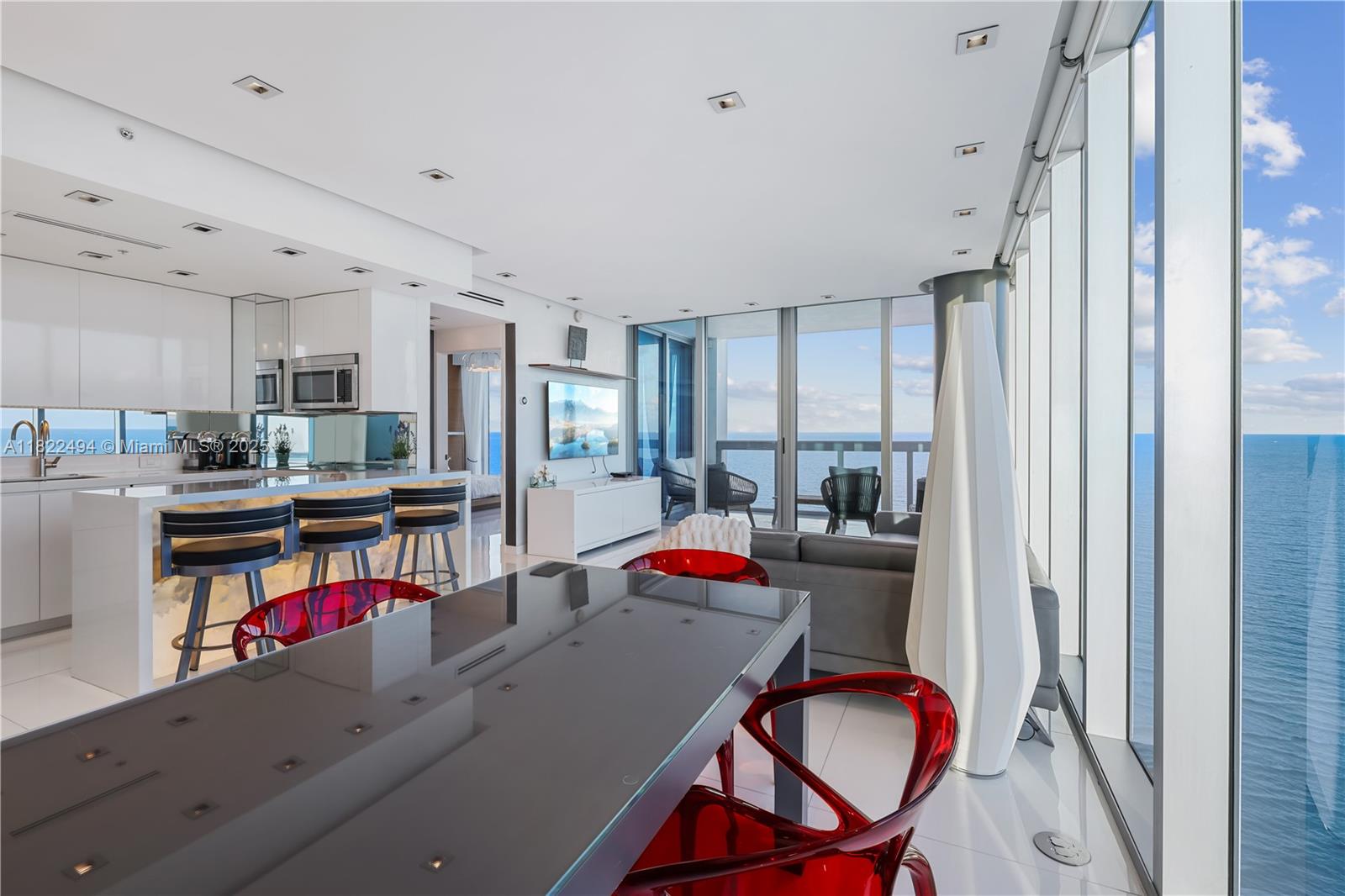 NORTH CARILLON BEACH COND - Residential Lease