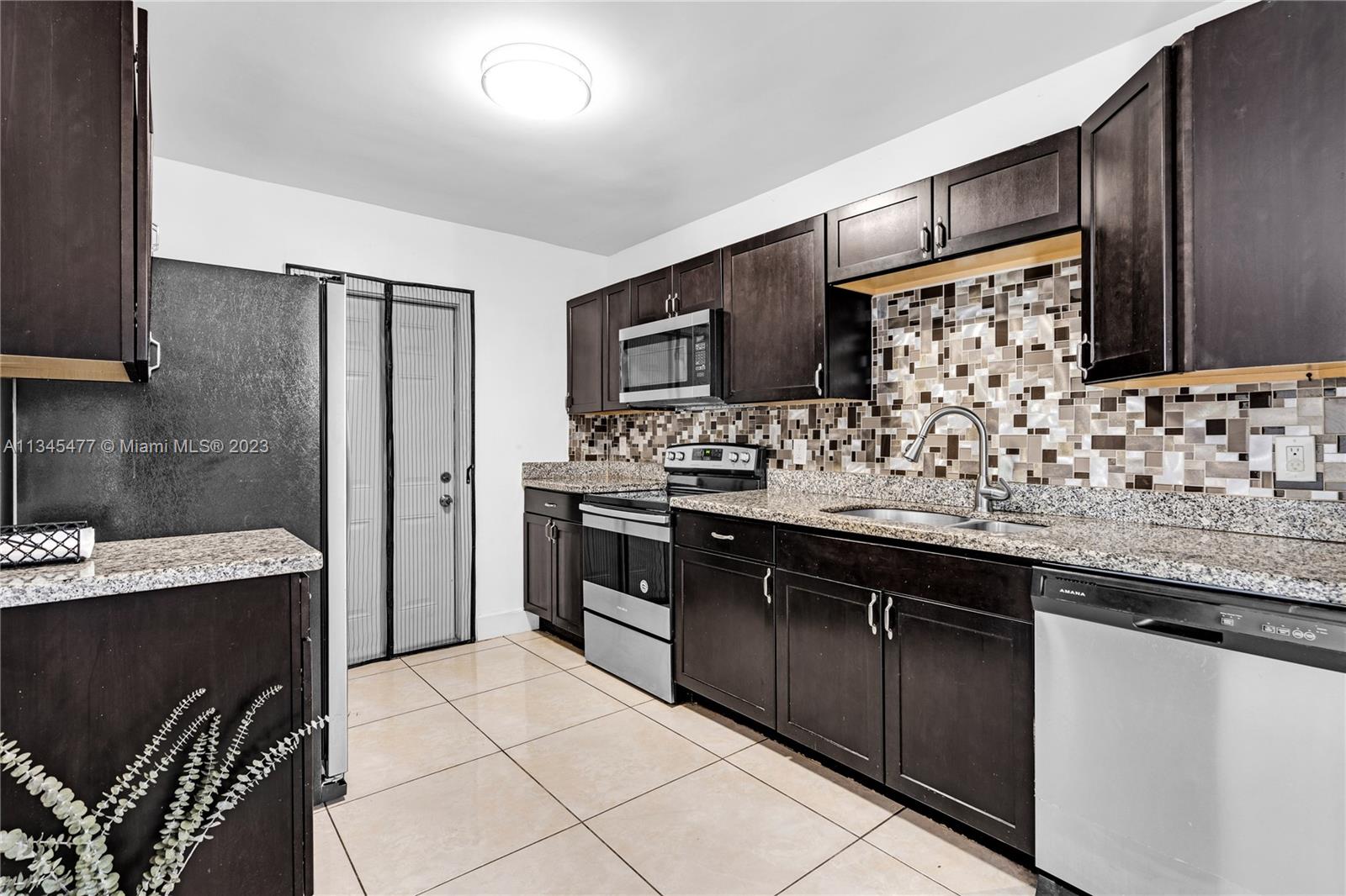 DRIFTWOOD PLAZA - Residential