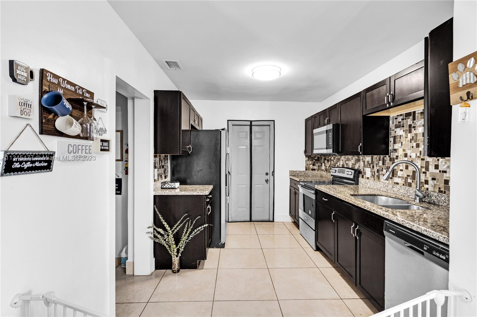 DRIFTWOOD PLAZA - Residential