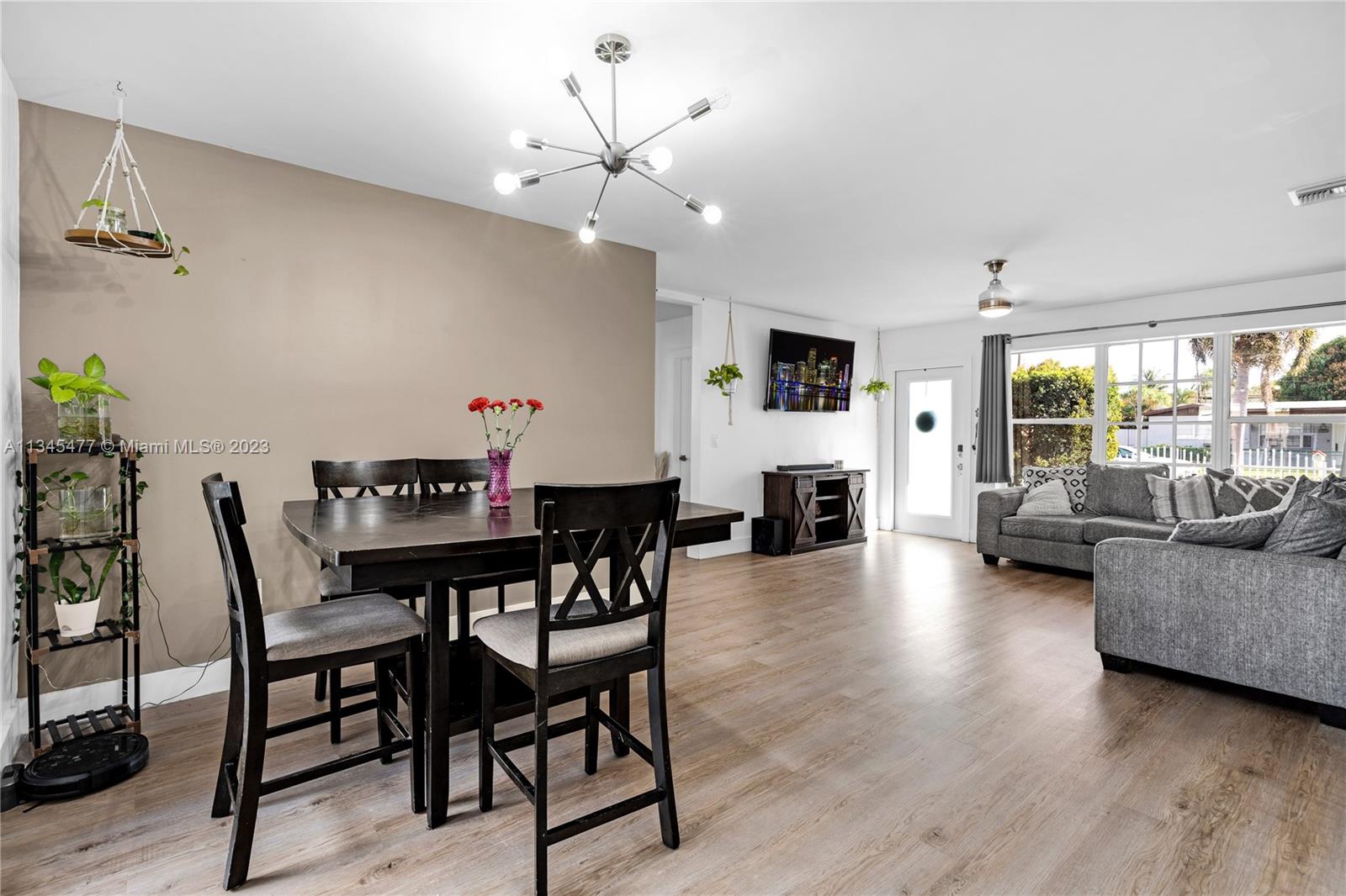 DRIFTWOOD PLAZA - Residential