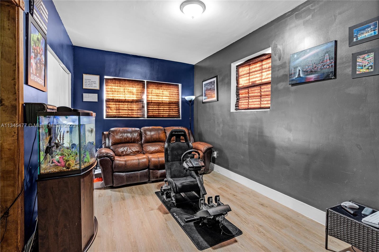 DRIFTWOOD PLAZA - Residential