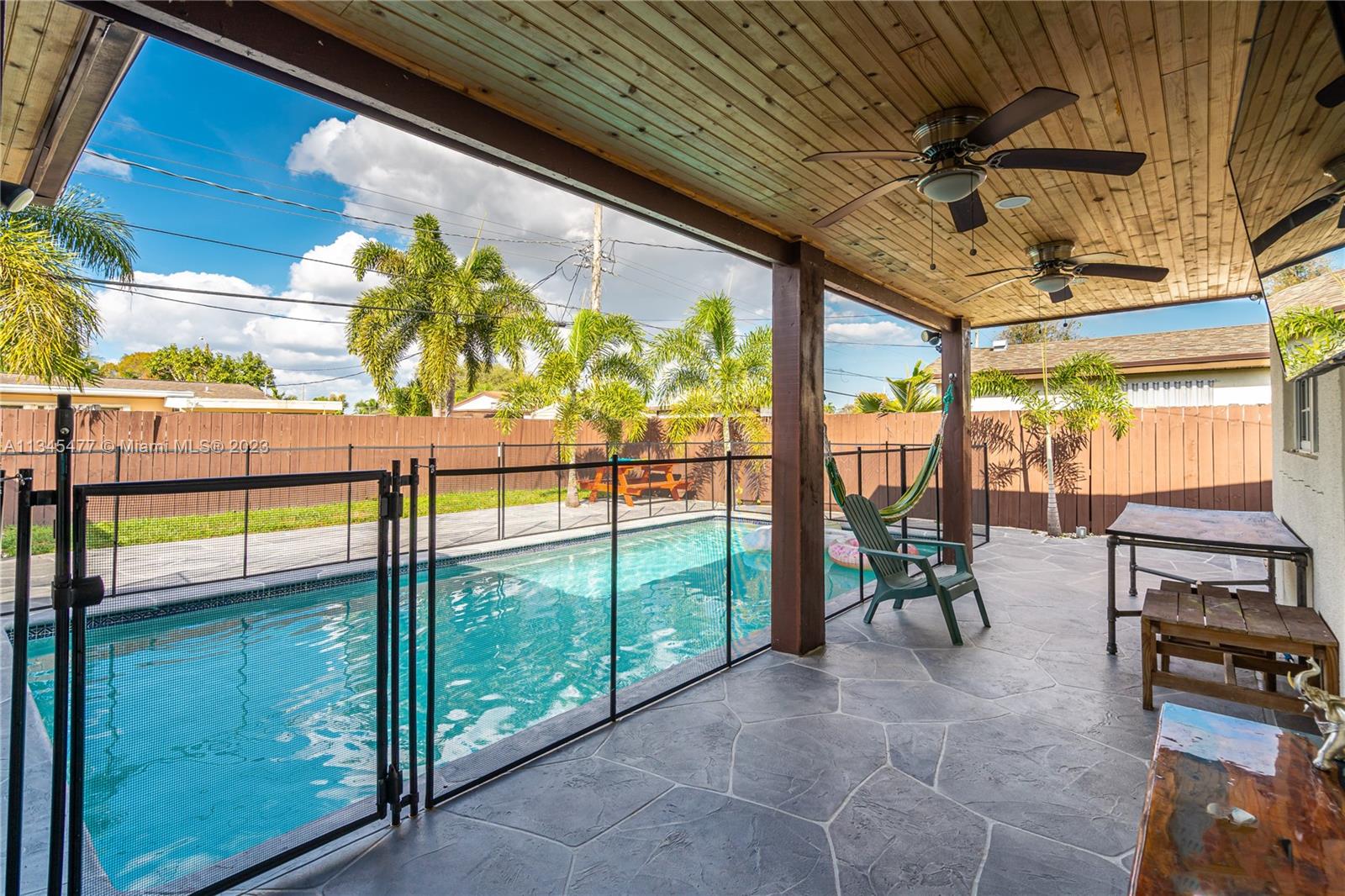 DRIFTWOOD PLAZA - Residential