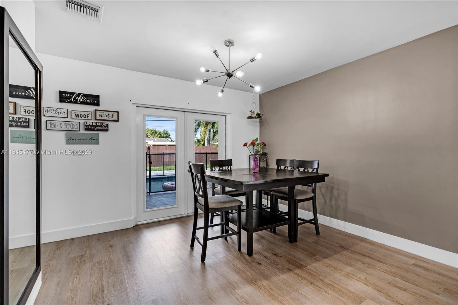 DRIFTWOOD PLAZA - Residential