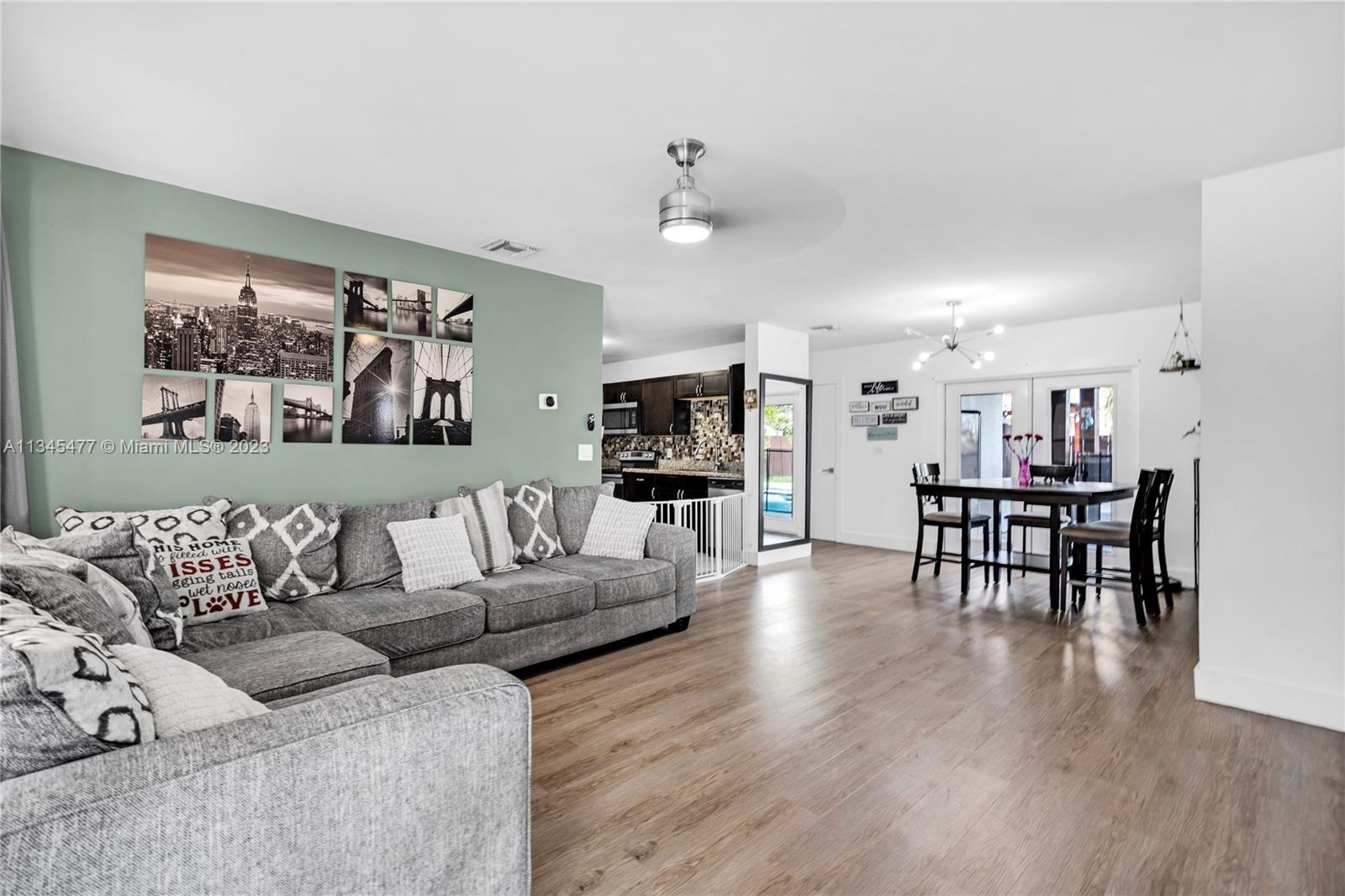 DRIFTWOOD PLAZA - Residential