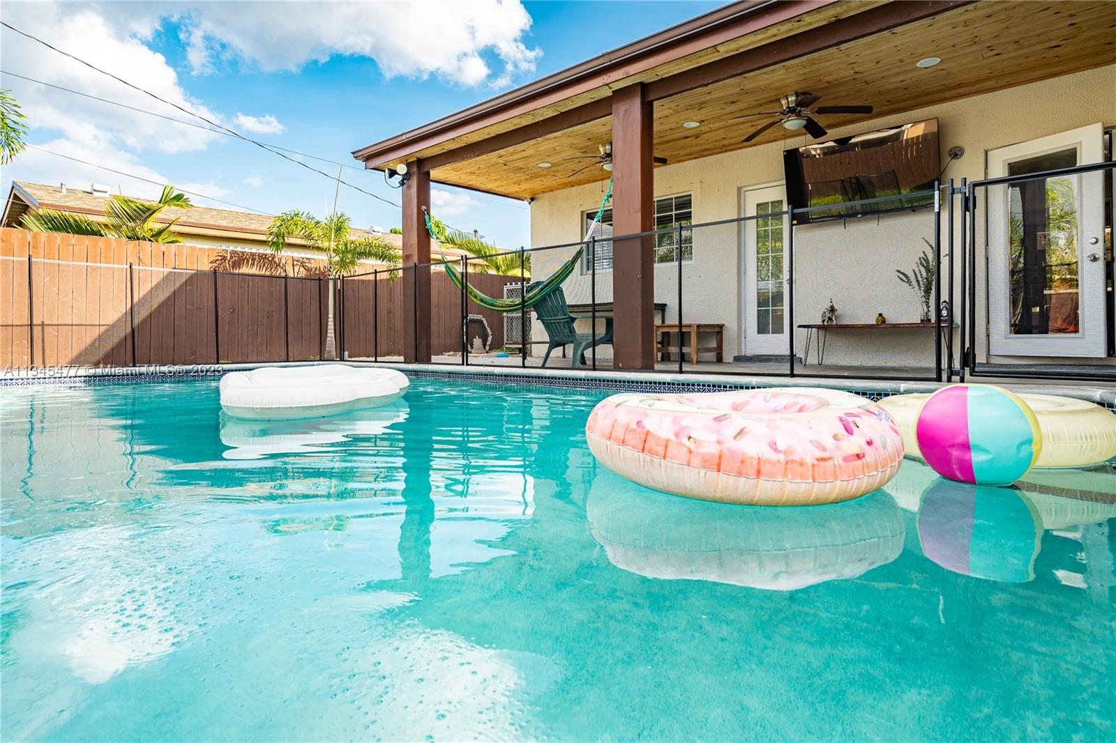 DRIFTWOOD PLAZA - Residential