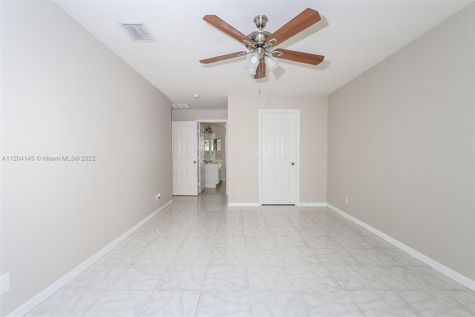 PORT ST LUCIE SECTION 33 - Residential Lease