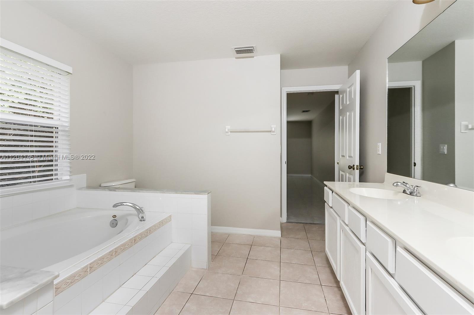 PORT ST LUCIE SECTION 33 - Residential Lease